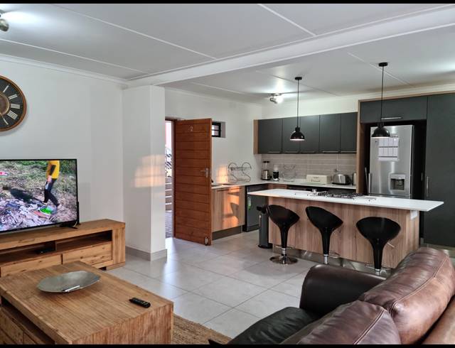 3 BEDROOM APARTMENT TO LET IN GLEN MARAIS